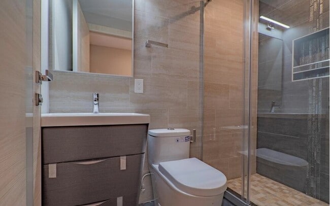 Building Photo - 2142 W Master St