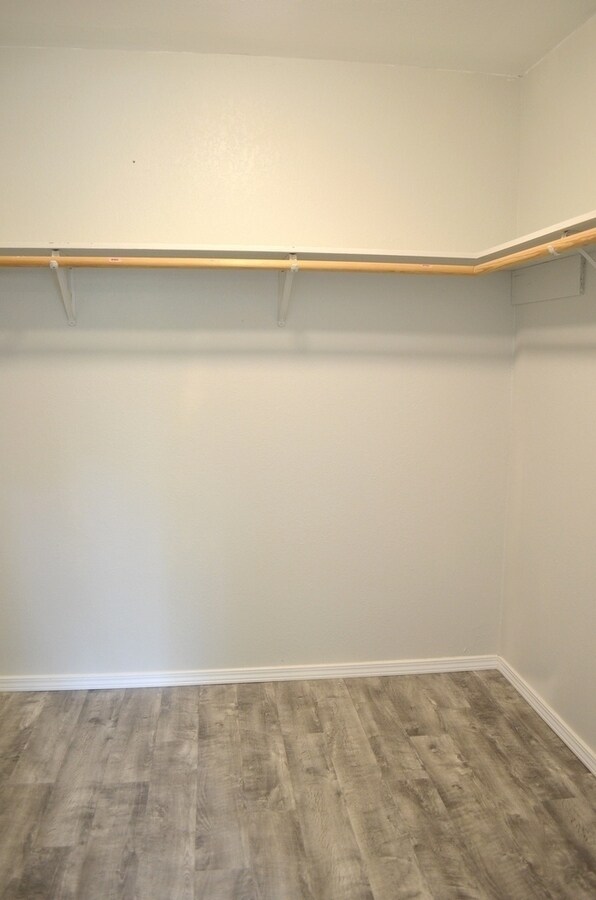 Building Photo - 6400 Santos St