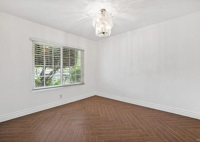 Building Photo - 27 Columbus