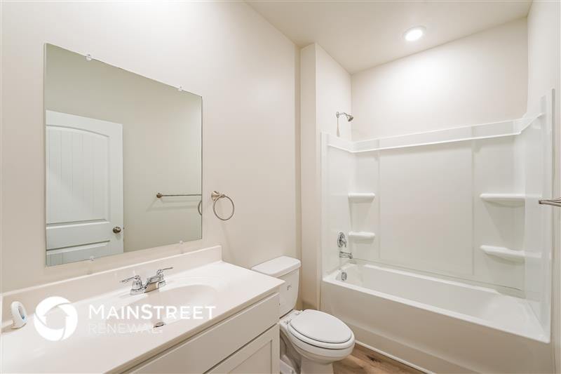 Building Photo - 5630 Post Oak Trl