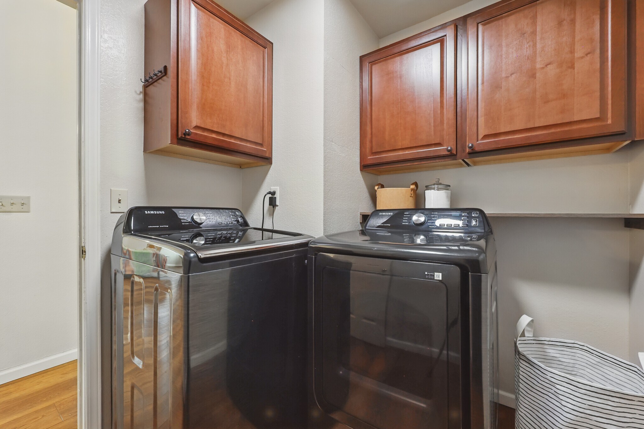 Main level laundry - 4765 Signal Rock Rd