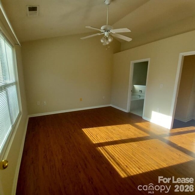 Building Photo - 1031 Rocky Meadows Ln