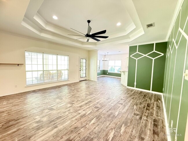 Building Photo - 31424 Oakridge Dr