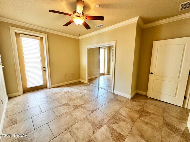 Building Photo - 5090 Riverside Dr