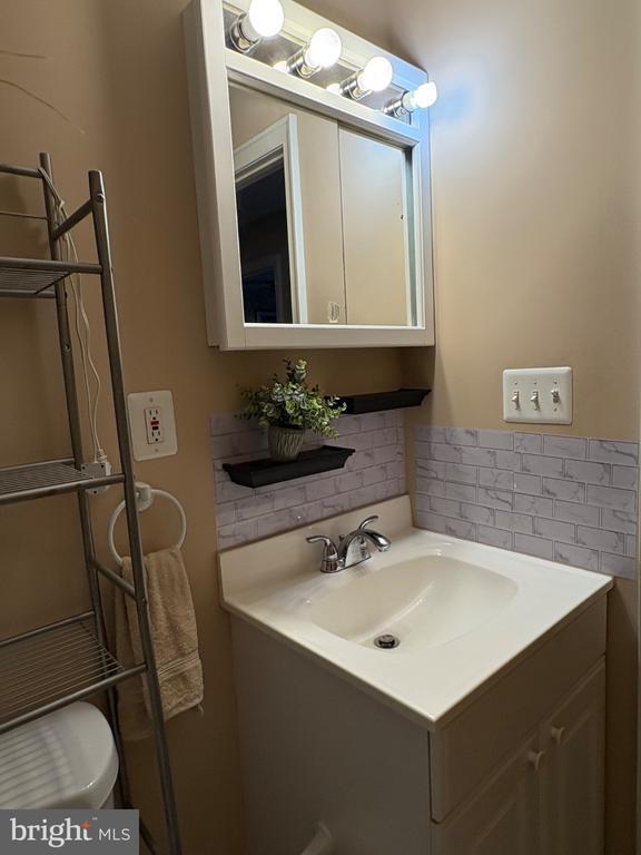 Building Photo - 803 Scott Cir