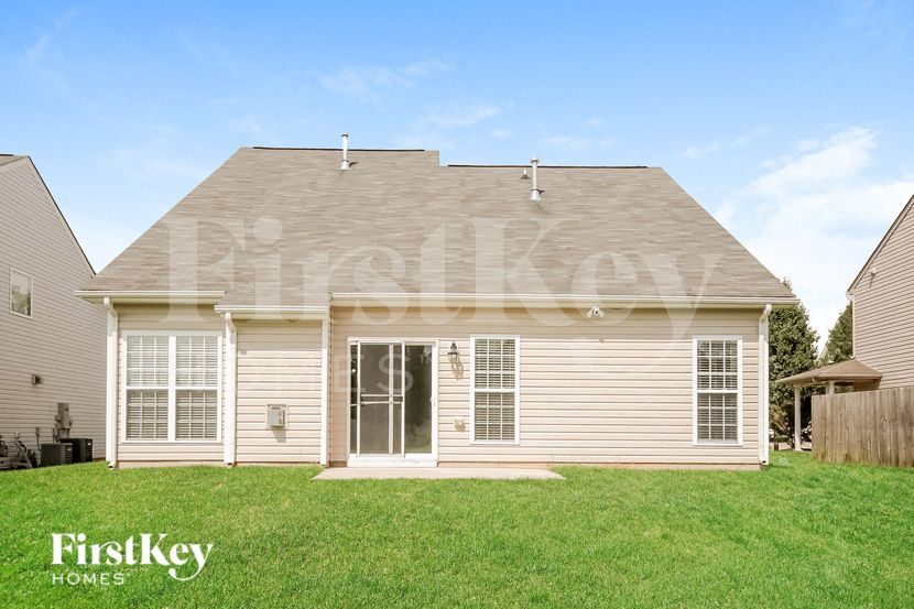 Building Photo - 6806 Championship Dr