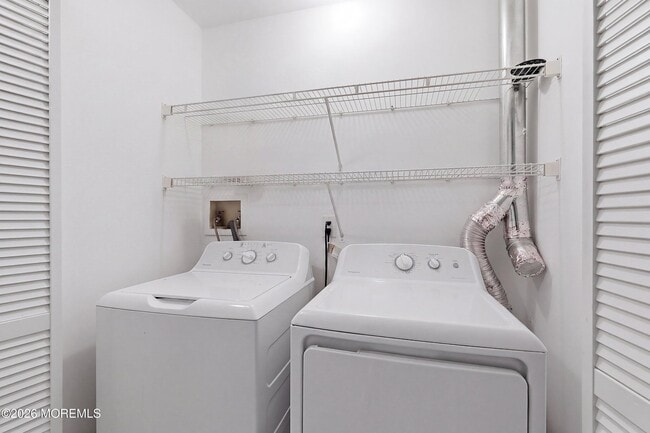 Building Photo - 5 Whistler Dr