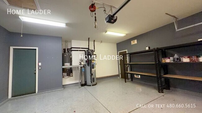 Building Photo - 20593 W Hamilton St