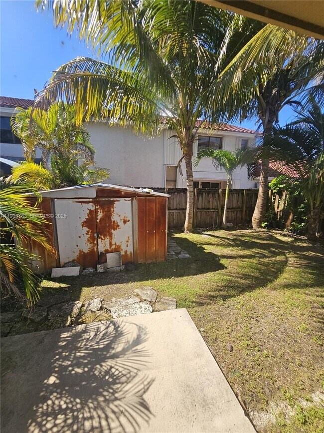 Building Photo - 1630 Sandpiper Blvd