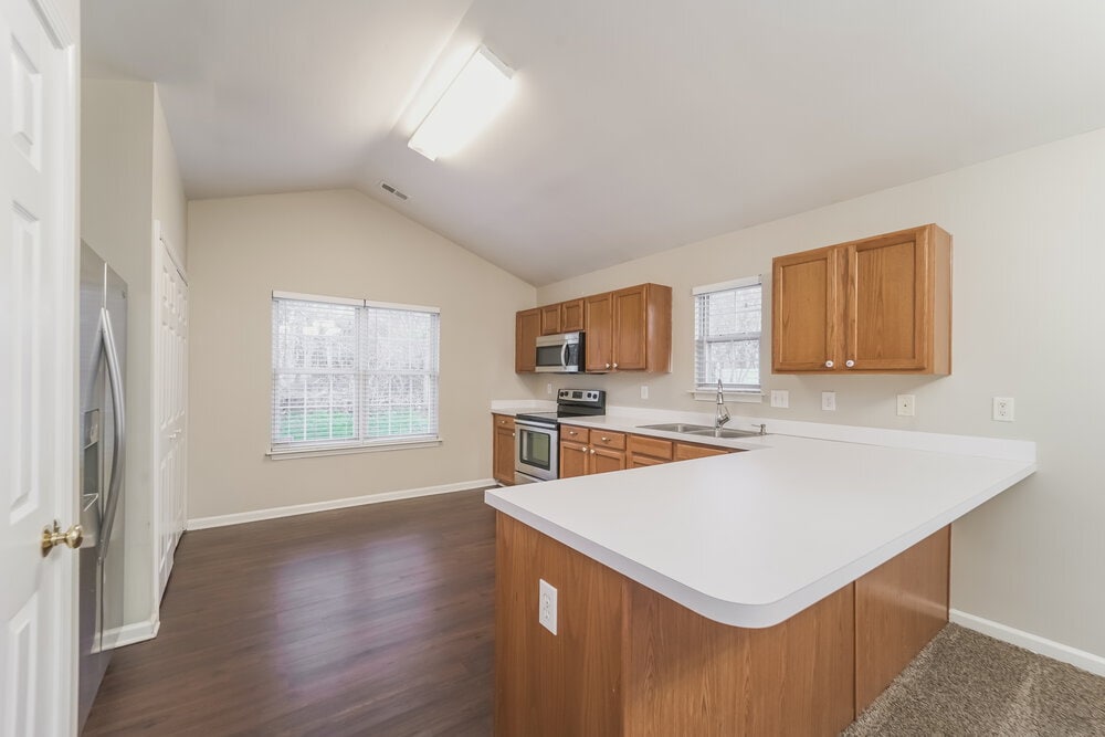 Building Photo - 785 Sir Raleigh Dr