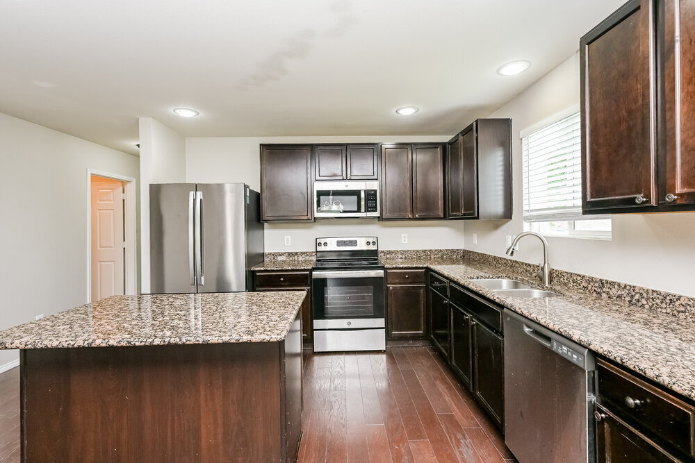 Building Photo - 10009 Calcite Dr