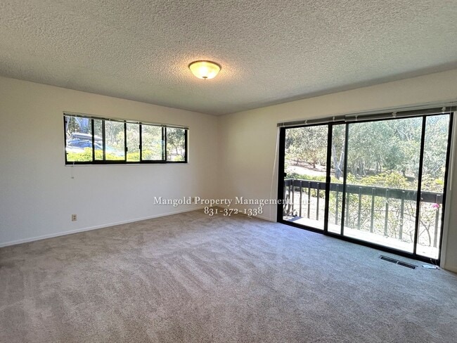 Building Photo - Charming 3-Bed, 2-Bath Home with Large Bac...