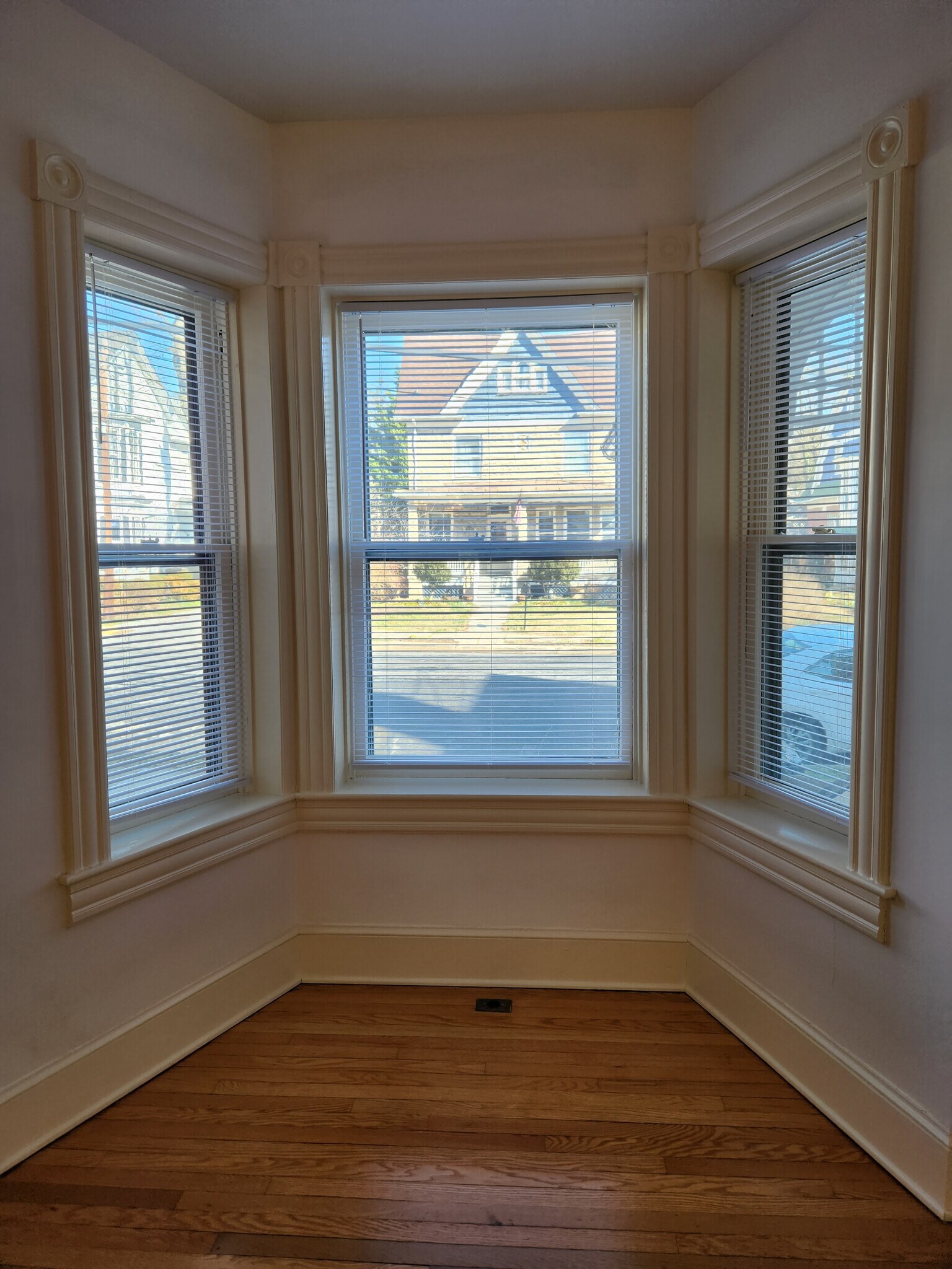 Building Photo - 125 Peyton St