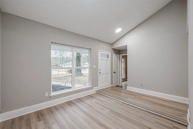 Building Photo - 23227 Pine Post Ln