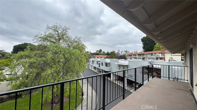 Building Photo - 2227 Via Puerta