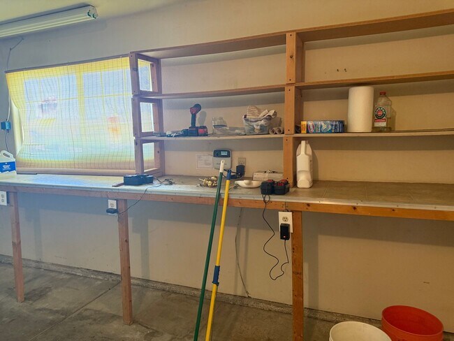 Building Photo - Beautiful Spring Valley Lake Home, 3 Bedrooms, 2 Bathrooms, New Paint