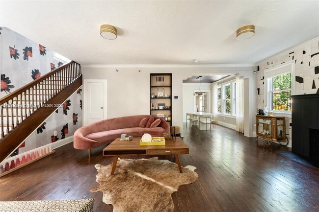 Building Photo - 177 NE 44th St