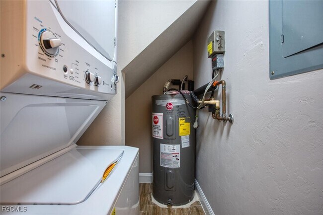 Building Photo - 5917 Littlestone Ct