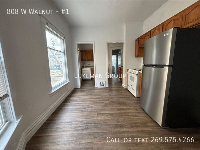 Building Photo - 808 W Walnut St