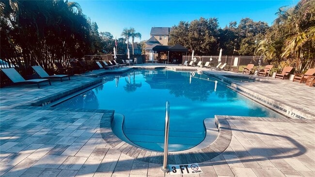 Building Photo - 2915 Pointeview Dr