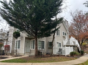 Building Photo - 45 Stevens Ct