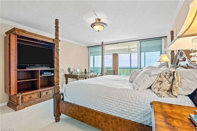 Building Photo - 7515 Pelican Bay Blvd