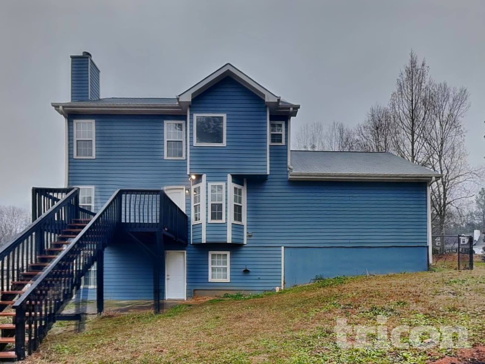 Building Photo - 401 Breeze Way