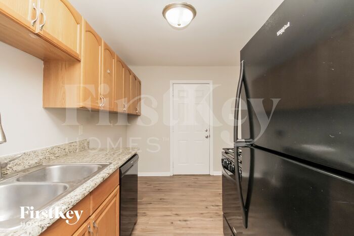 Building Photo - 408 Dalhart Ave