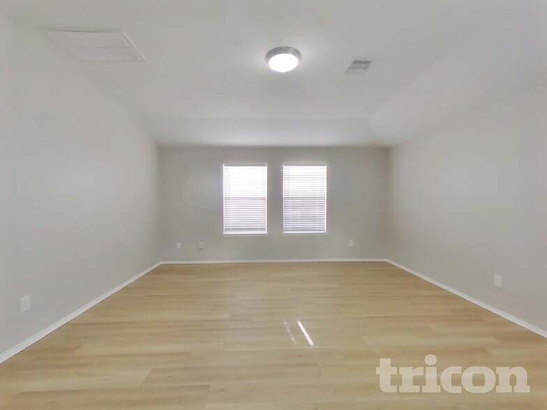 Building Photo - 2926 Umiak Dr