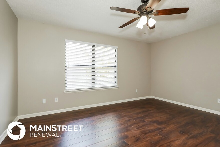 Building Photo - 7981 Copperfield Cir N
