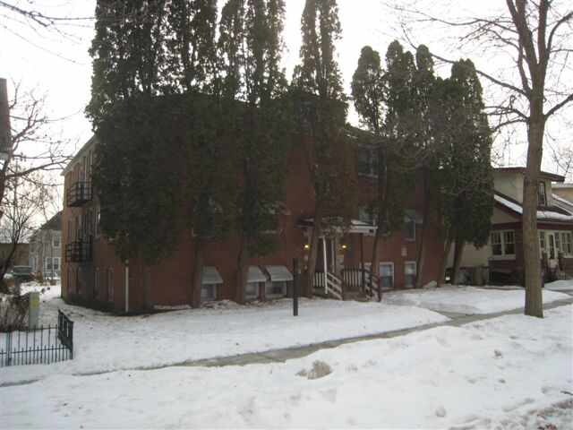 Primary Photo - 931 E Dayton St