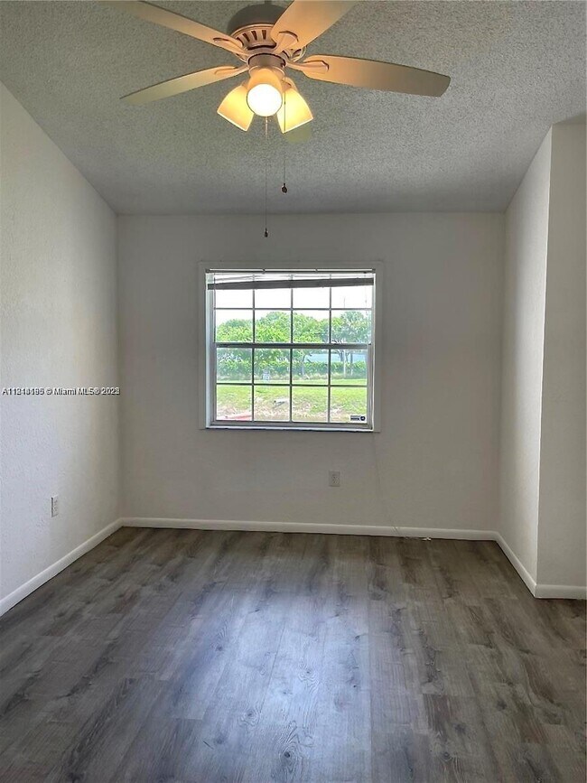 Building Photo - 2841 N Oakland Forest Dr