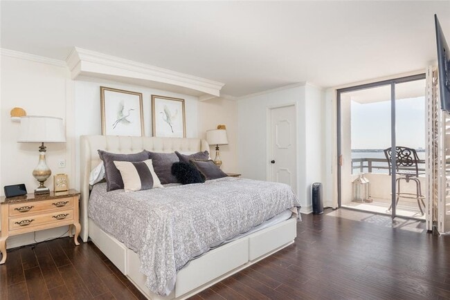 Building Photo - 5700 Mariner St