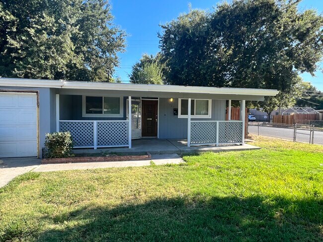Primary Photo - 1325 Hobson Ave