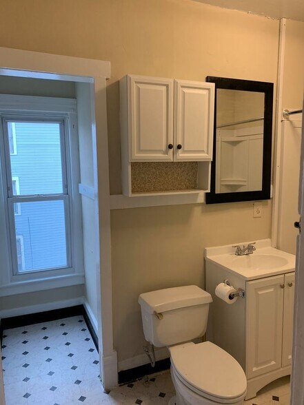 Building Photo - 308 Whittier Ave