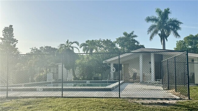 Building Photo - 5339 Treetops Dr