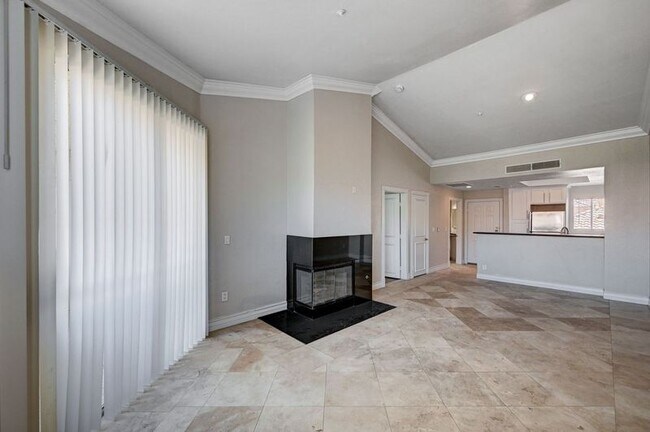 Building Photo - 260 E Flamingo Rd