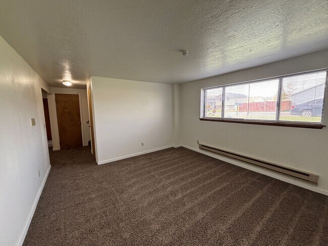 Building Photo - 3984 Ethel Ln