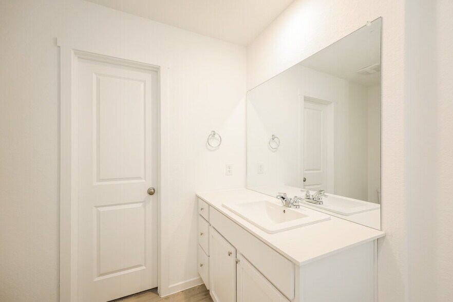 Building Photo - 3320 Mound Rdg