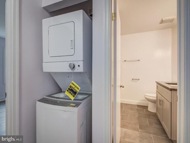 Building Photo - 14373 Saguaro Pl