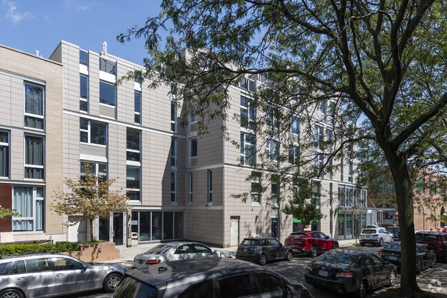 Building Photo - Williamsburg Social