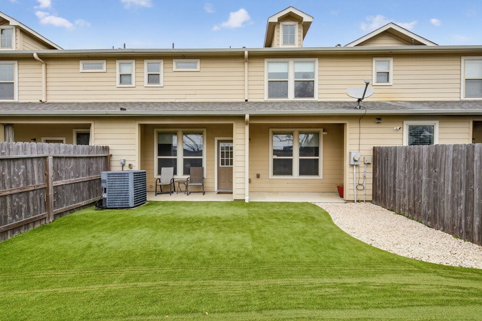 Building Photo - 17019 Wilthorne Gardens Ct