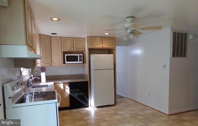 Building Photo - 2607 Bradwell Ct