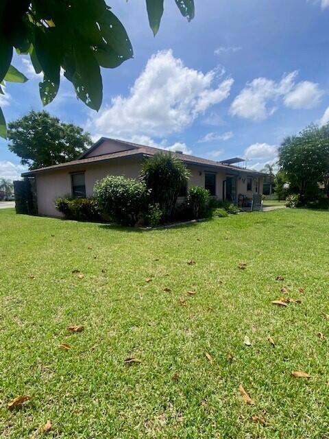 Building Photo - 1100 Cameo Cir