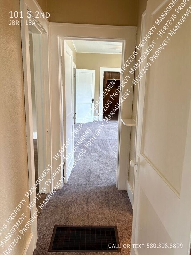 Building Photo - 101 S 2nd-