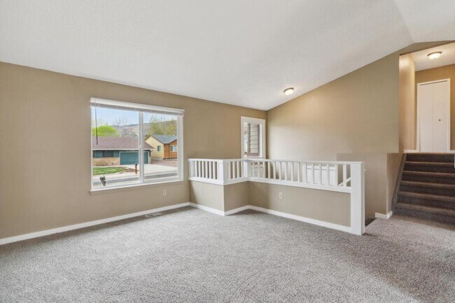 Building Photo - 5245 Mule Deer Dr