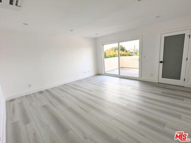 Building Photo - 1917 11th St