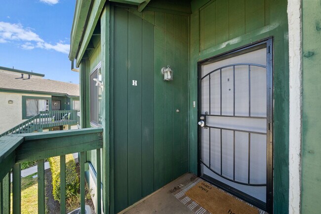 Building Photo - 12841 Forest Dr