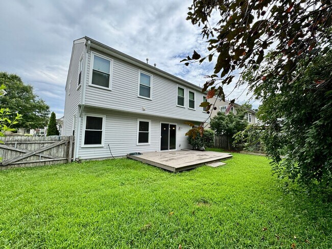 Building Photo - Ready 06-25-26! 4-Bedroom Home in Ocean Lakes! Nearby Bases - Fenced Backyard - Attached Garage!