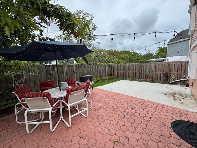 Building Photo - 11715 SW 113th Terrace